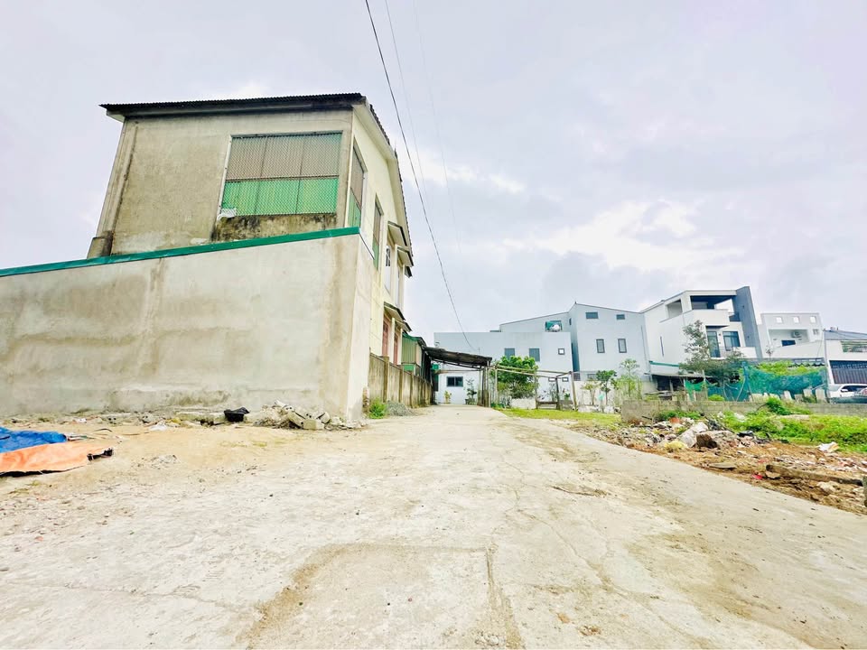 Lô Góc Hưng Lộc, TP Vinh 91m² giá 2.4 tỷ - Vị trí đắc địa gần trường đại học!