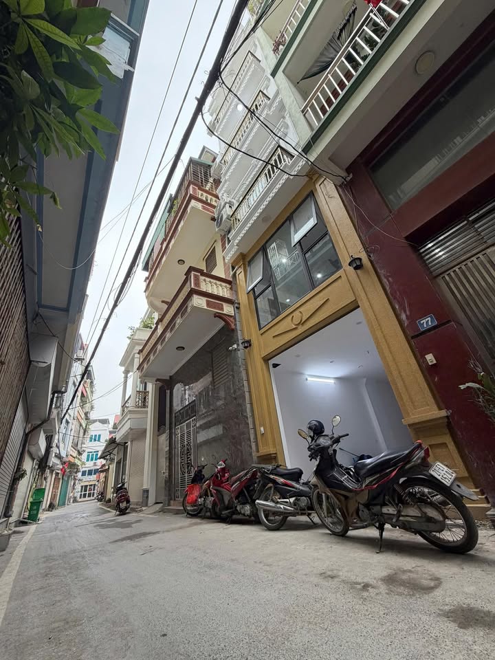 Nhà 5 tầng cạnh Đại học Công nghiệp 33m² giá chỉ 5 tỷ - Đầu tư sinh lời!