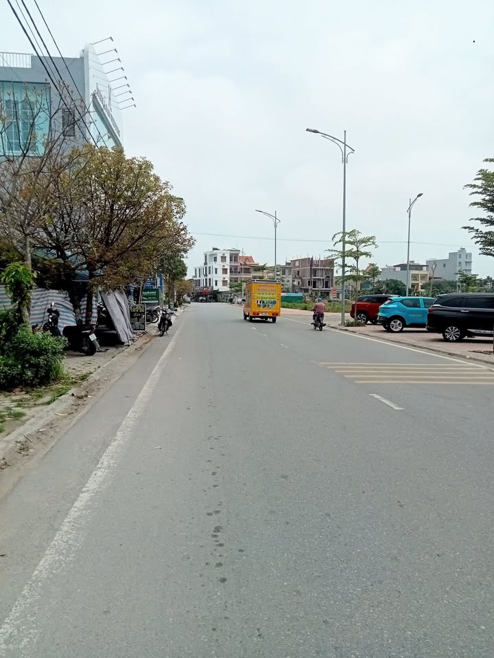 Đất nền Khu Đô Thị Hải Hưng, 100m² giá 6.3 tỷ - Mặt tiền đường Tránh Yên Định