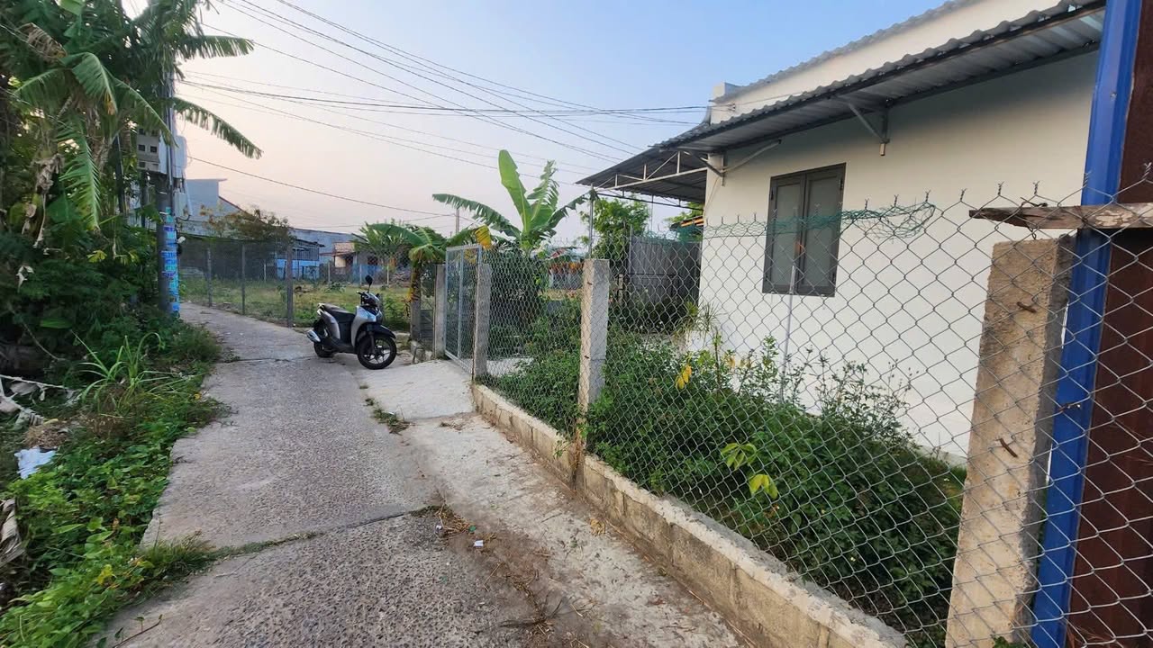 Đất thổ cư 100m² hẻm xe hoa Đặng Văn Lãnh chỉ 1.1 tỷ - Cơ hội đầu tư tuyệt vời!