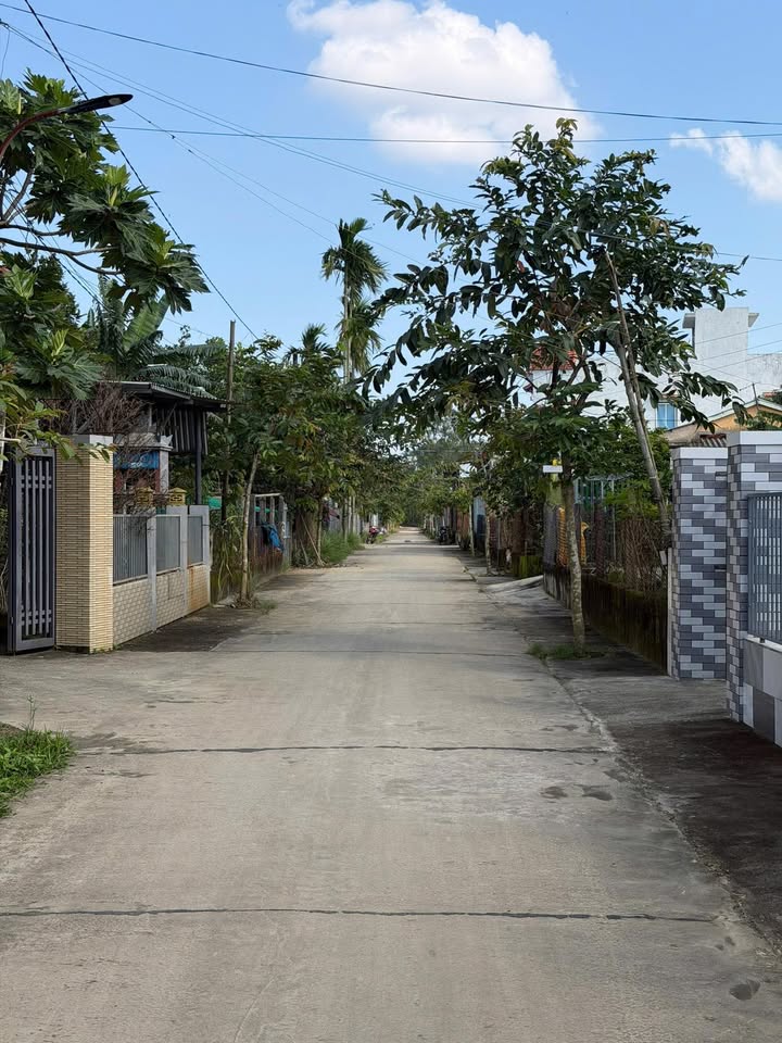 Đất nền Khối Phố Châu Sơn, Điện Bàn Bắc 100m² giá 700 triệu - Cơ hội đầu tư hấp dẫn!