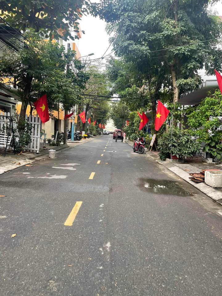 Nhà phố Tây An Thượng Đà Nẵng 98m² giá 20 tỷ - Vị trí đắc địa gần biển