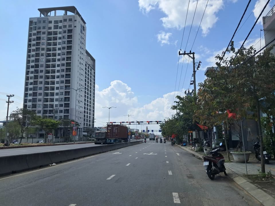 Đất mặt tiền Ngô Quyền, Sơn Trà 240m² giá chỉ 16 tỷ - Cơ hội đầu tư hiếm có!