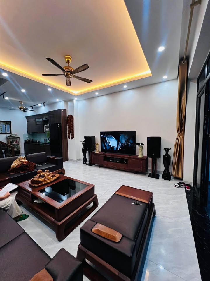 Nhà 2 tầng tại Trường Cao Đẳng Nghề Đình Hương 80m² giá 3 tỷ - Sẵn sàng vào ở!