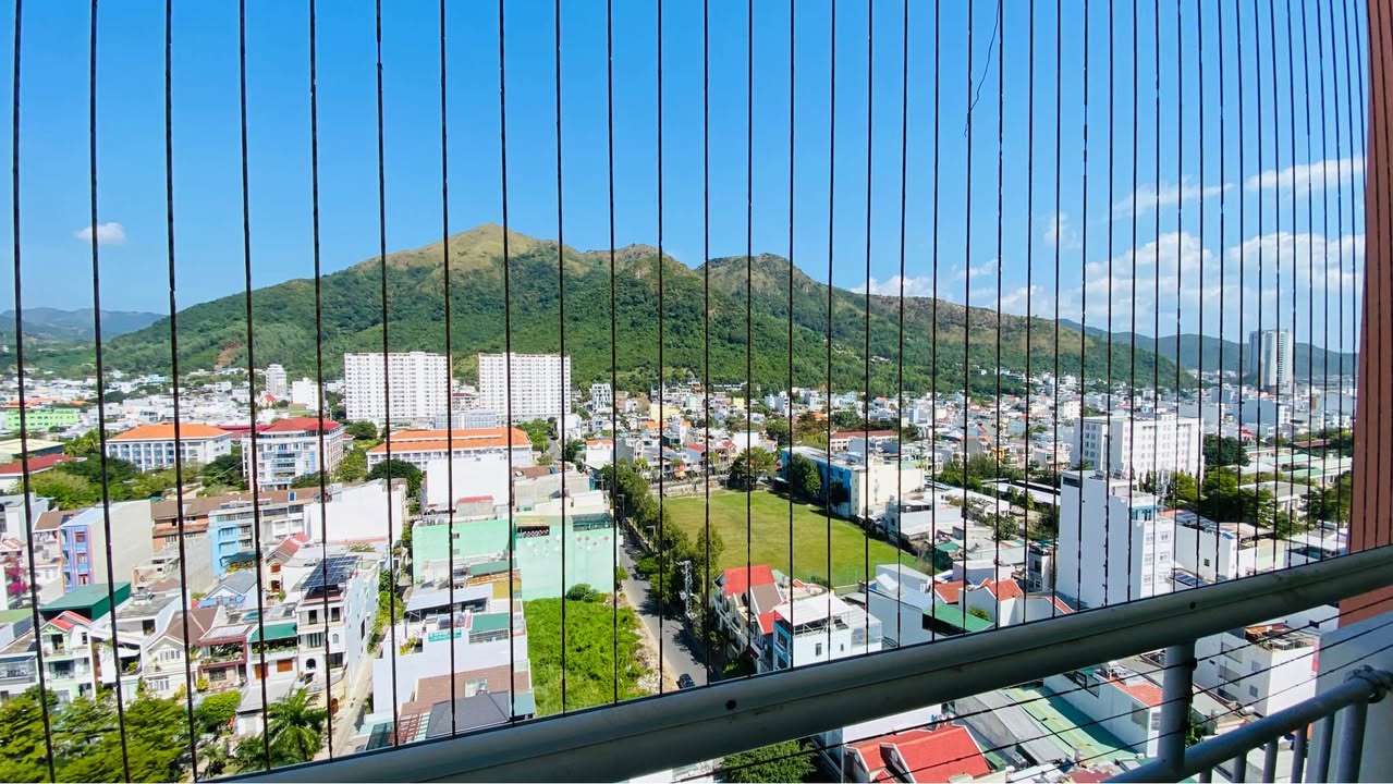 Căn hộ Hoàng Quân Nha Trang 66m² giá 2.55 tỷ - View núi và biển tuyệt đẹp!