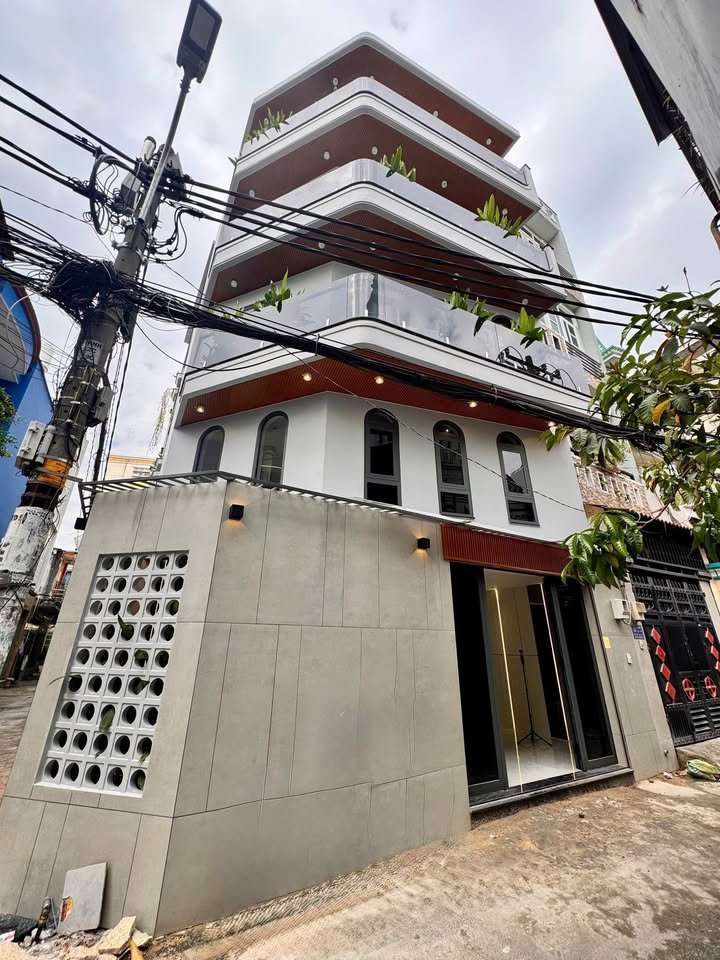 Nhà 5 tầng Gò Vấp 50m² giá 8.5 tỷ - Nhà mới, đầy đủ nội thất!