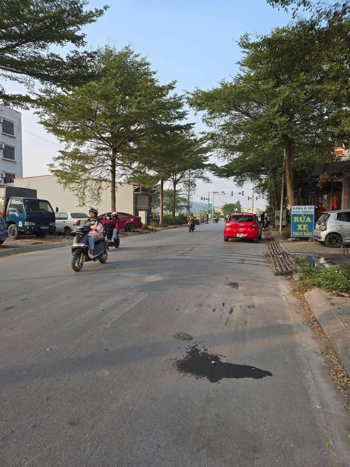 Nhà phố Liền kề Lk2 Đường Lạc Phú 3, 100m² - Chính chủ bán gấp!