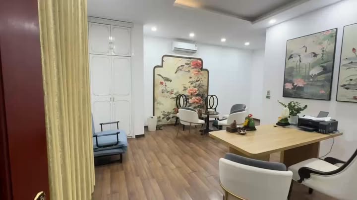 Văn phòng cho thuê tại Nguyễn Quyền 25m² giá 9 triệu - Thang máy tiện lợi