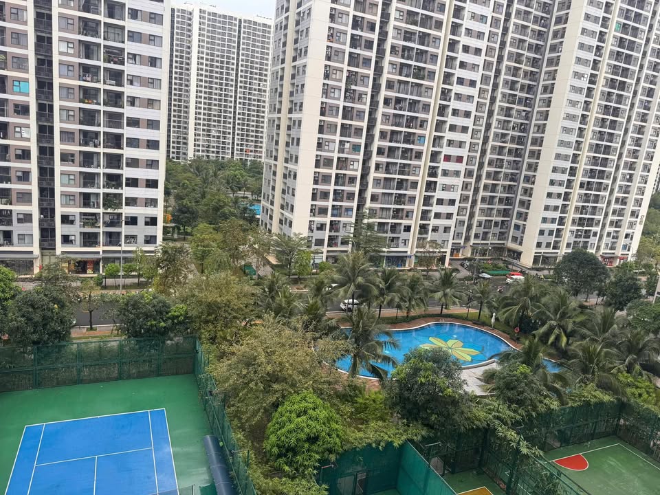 Căn hộ 3PN Vinhomes Grand Park Thủ Đức 81m² giá 3.8 tỷ - Đối diện hồ bơi!
