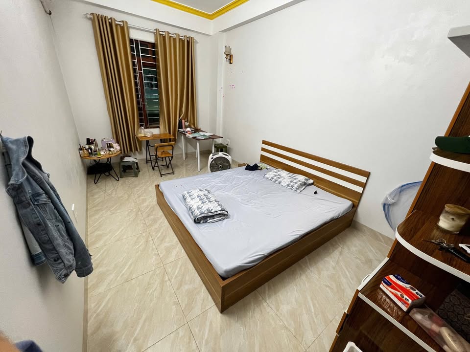 Phòng cho thuê tại phố Vĩnh Phúc, quận Ba Đình - 50m² giá chỉ 3.5 triệu!