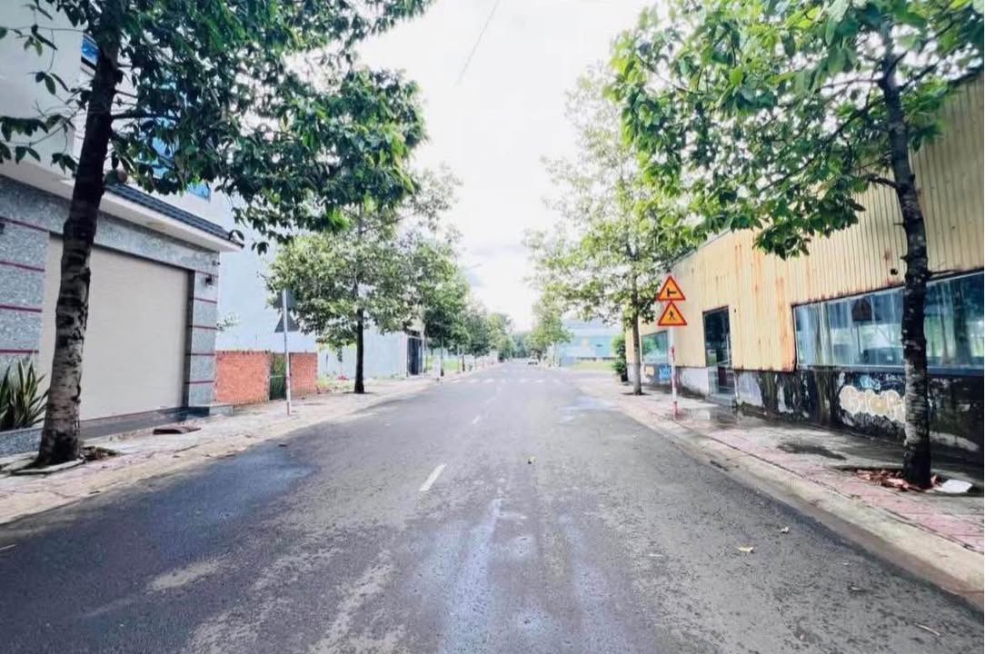 Đất nền Phường Tiến Thành 120m² giá 1.4 tỷ - Đối diện cổng trường Mầm non Thần Đồng!