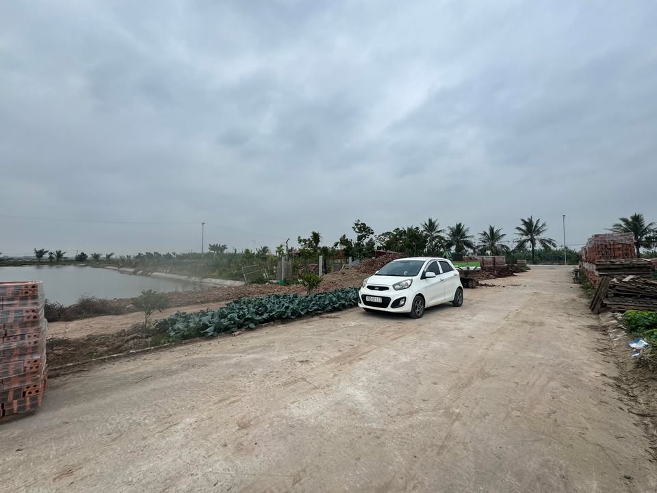 Lô đất đấu giá Tiên Thanh, 120m² giá 2 tỷ - Vị trí mặt ao hồ thoáng mát!