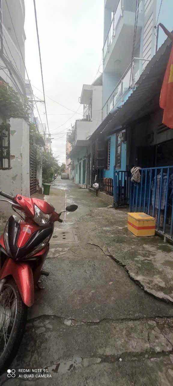 Nhà cấp 4 hẻm 4m đường Văn Cao Q.Tân Phú 52m² giá 5.2 tỷ - Sổ hồng chính chủ!