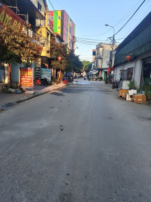 Nhà 2 tầng tại Lãm Làng, Quế Võ 90m² giá 5 tỷ - Kinh doanh đắc địa!