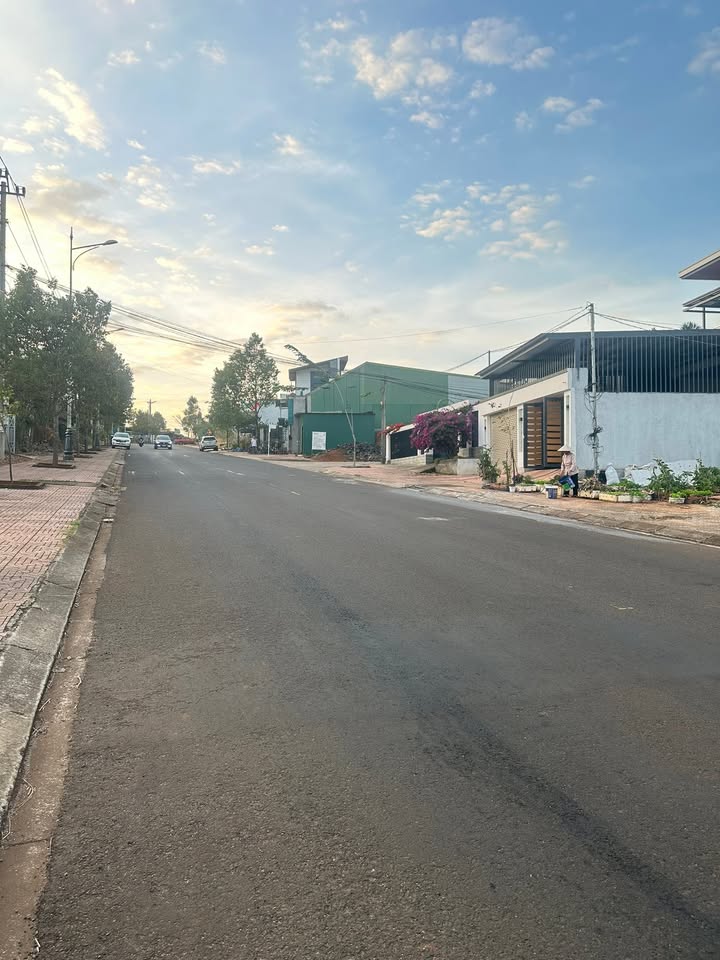 Đất mặt tiền đường Võ Văn Kiệt, Gia Nghĩa 230m² giá 2.9 tỷ - Kinh doanh lý tưởng!