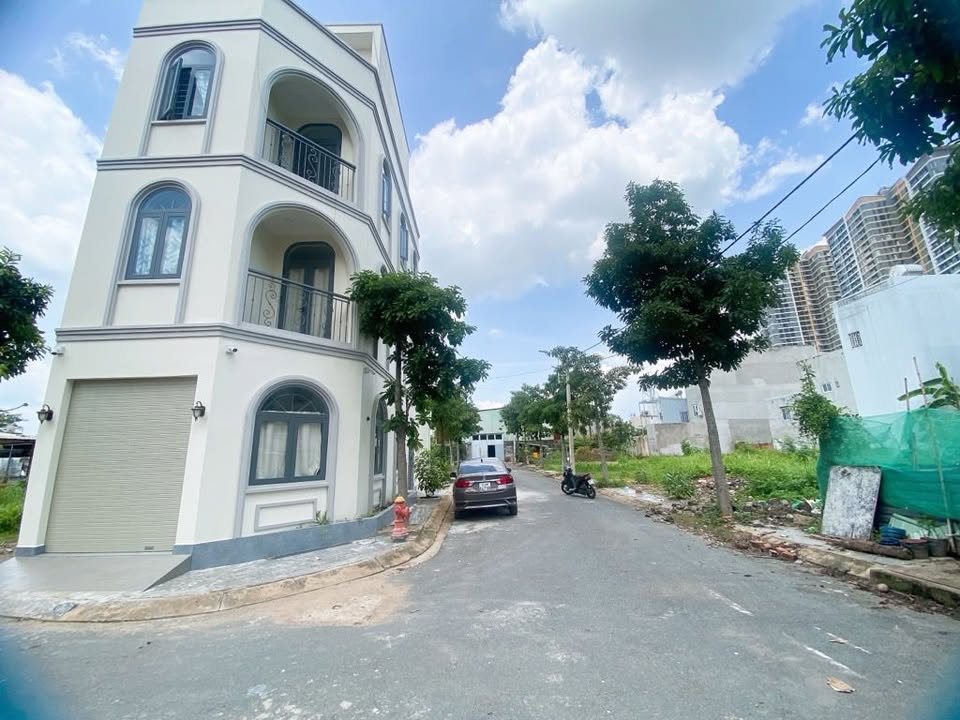 Đất nền Vinhome Grand Park Quận 9 73m² - Giá 3.65 tỷ, Sổ riêng, Thổ cư 100%!