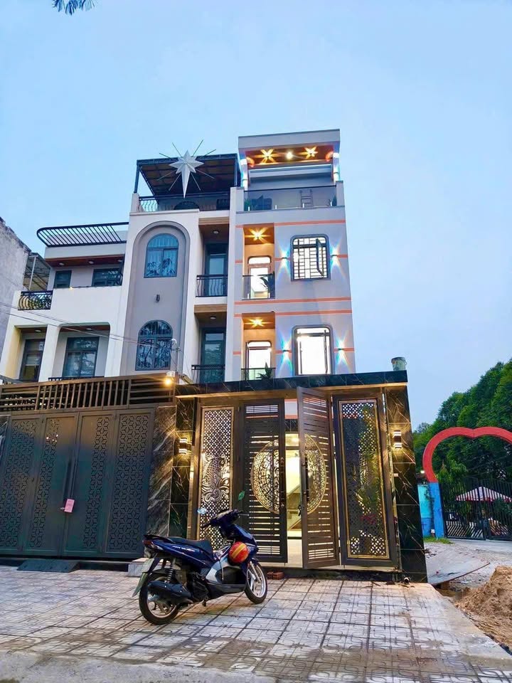 Nhà 4 tầng full nội thất tại Phường Bình Chiểu, 70m² giá 6.15 tỷ - Đón Tết ngay!