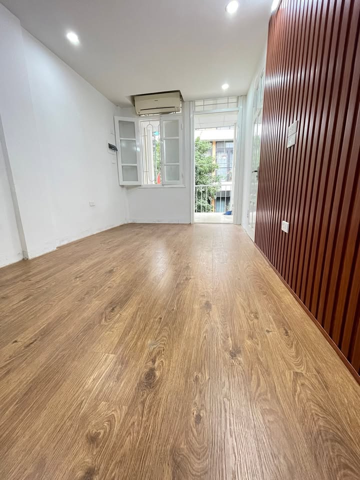 Căn hộ Tập thể Chùa Bộc, Đống Đa, 35m² giá 5 tỷ - Ô tô đỗ gần, cho thuê tốt!