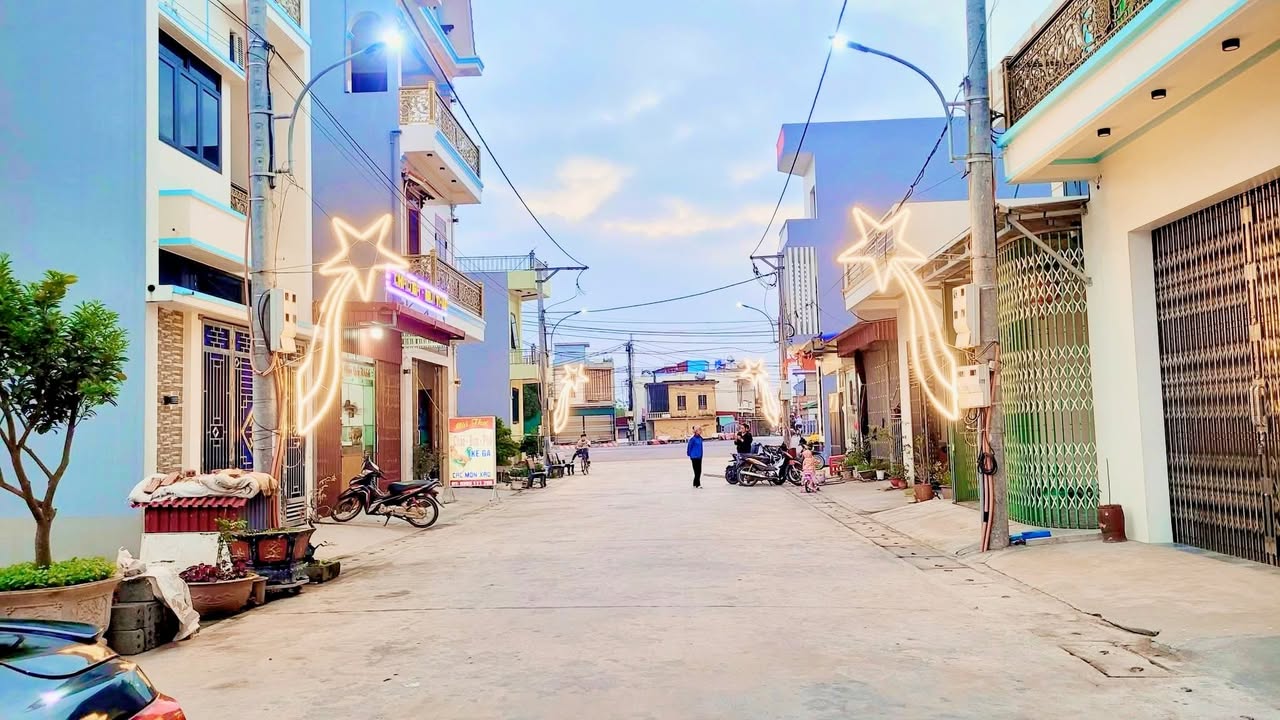 Đất nền xóm 15 Xuân Kiên 100m² giá thỏa thuận - Vị trí trung tâm tiện lợi!