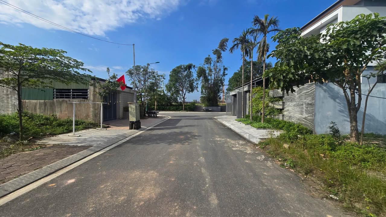 Đất nền Xã Cương Gián, Huyện Nghi Xuân 150m² giá 5 tỷ - Góc vườn tuyệt đẹp!