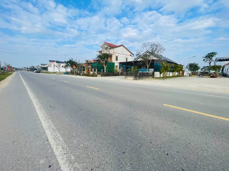 FrontHouse Thạch Hà 160m² giá 5 tỷ - Đẳng cấp ngay cổng KCN VSIP!