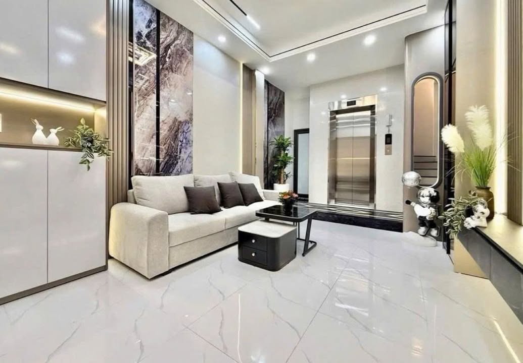 Nhà riêng Trương Định 40m² giá 9 tỷ - Sổ đỏ chính chủ, vào ở ngay!