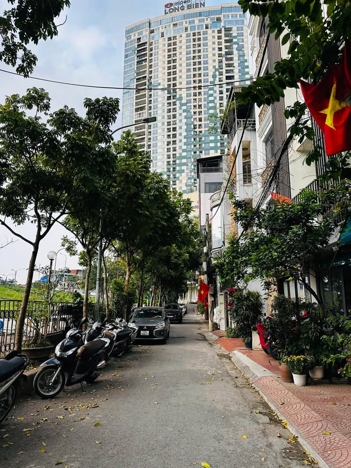 Đất Ngọc Lâm, Long Biên 100m² giá 30 tỷ - Cơ hội hiếm có không thể bỏ lỡ!