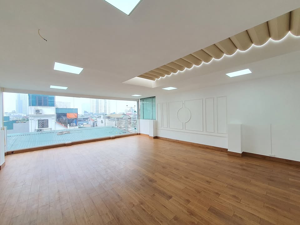 Văn phòng cho thuê Nguyễn Xiển 35 - 120m² giá chỉ từ 6 triệu - Tiện ích đầy đủ!