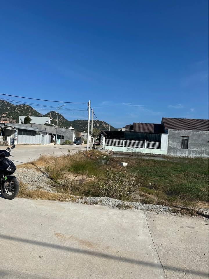 Đất nền đẹp tại xã Thanh Hải, Ninh Hải, 183m² - Lô góc hai mặt tiền đường 11m