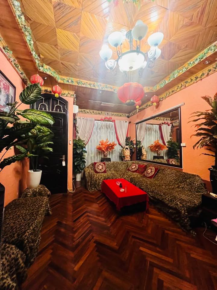 Nhà phân lô Trần Quốc Hoàn, Cầu Giấy 50m² giá 18 tỷ - Kinh doanh đỉnh cao!