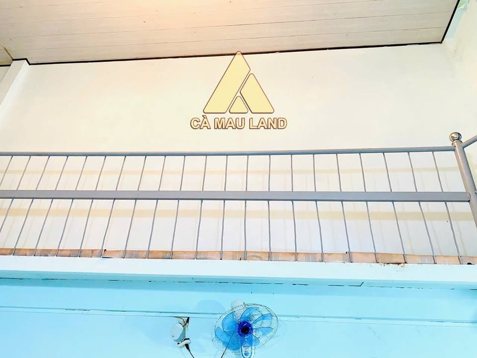 Nhà gác lững Hẻm H1 Phường 8, Cà Mau 112m² giá 1.45 tỷ - Khu dân cư sầm uất!