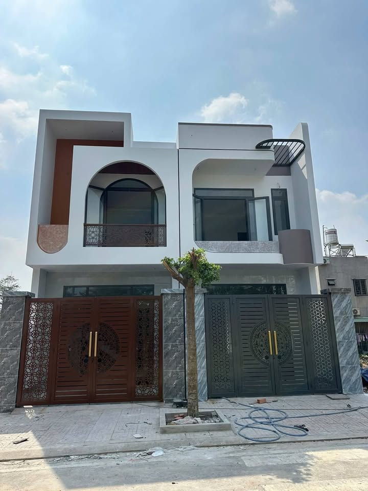 Nhà lửng mới hoàn thiện tại Phường Tân Định, Bến Cát - Giá chỉ 2.2 tỷ!