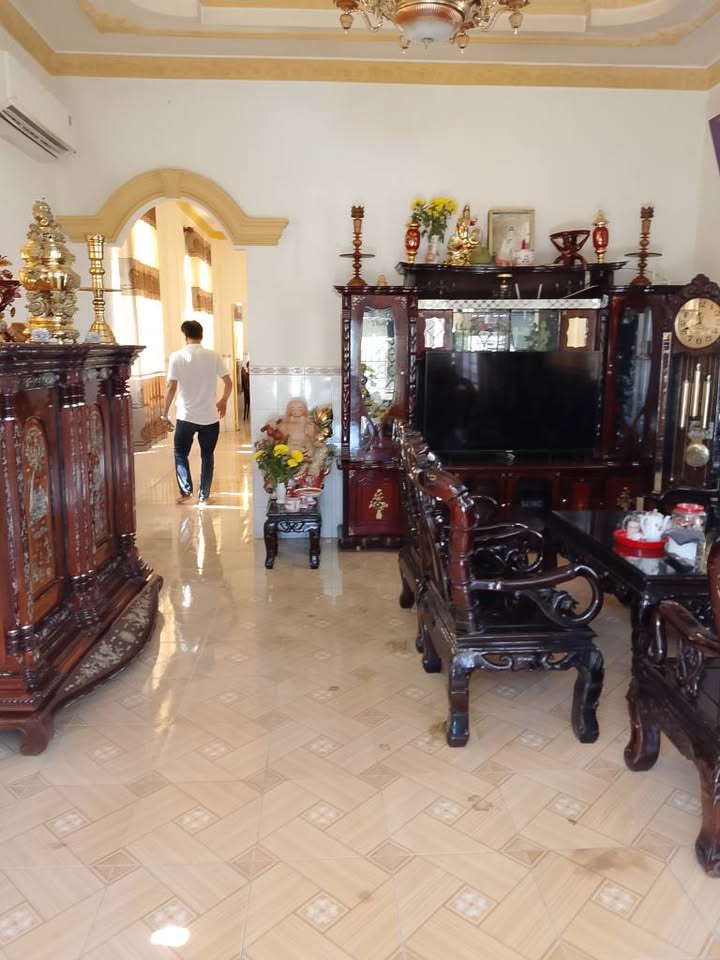 Nhà mặt tiền Phạm Hùng, 200m² giá 5 tỷ - Đầu tư sinh lời!