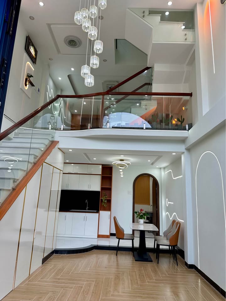 Nhà phố Mỹ Tho 45m² giá 2.35 tỷ - Thiết kế hiện đại, ô tô vào nhà!