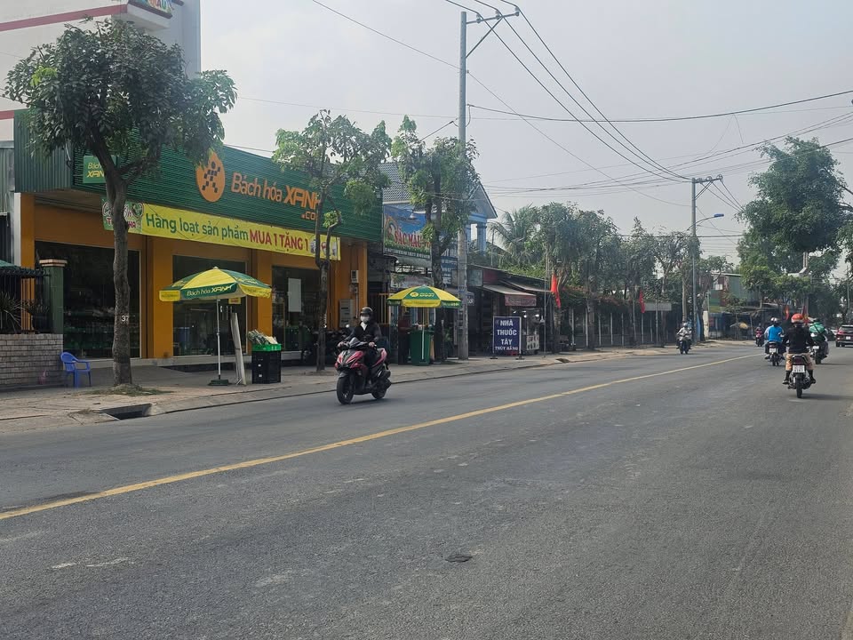 Nhà mặt tiền Nguyễn Văn Bứa, Hóc Môn 198m² giá 14.5 tỷ - Kinh doanh ổn định!