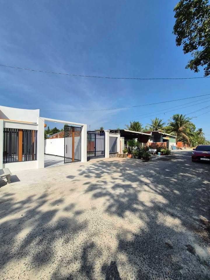 Nhà đẹp tại KP Trường An, P. Long Hoa, Tây Ninh giá 1.35 tỷ - Sẵn sàng vào ở ngay!