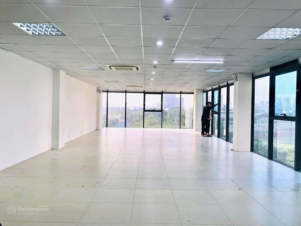 Cho thuê văn phòng Nguyễn Chí Thanh 70m² giá 16 triệu - Vị trí đắc địa, tiện nghi đầy đủ!