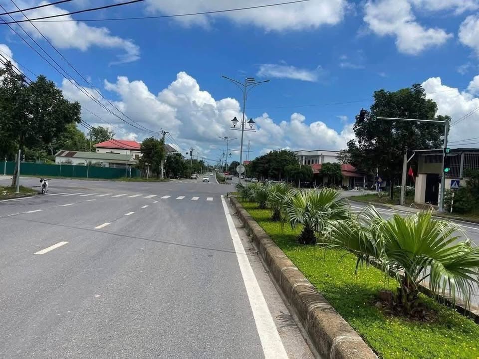 FrontHouse tại Trần Bình Trọng, Đông Hà 256m² giá 4 tỷ - Vị trí đắc địa gần Moonlight!