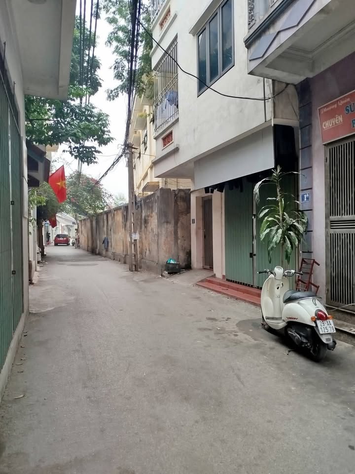 Bán gấp FrontHouse Phố Vạn Phúc 50m² giá 10 tỷ - Tiềm năng phát triển lớn!