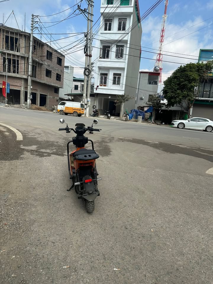 Nhà 2 tầng Khu đô thị Bản Buồn 100m² giá 1.9 tỷ - Vị trí đẹp, thuận tiện!