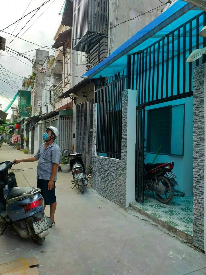 Đất Thạnh Lộc, Quận 12, 48m² giá 2.5 tỷ - Tặng nhà cấp 4 tiện nghi!