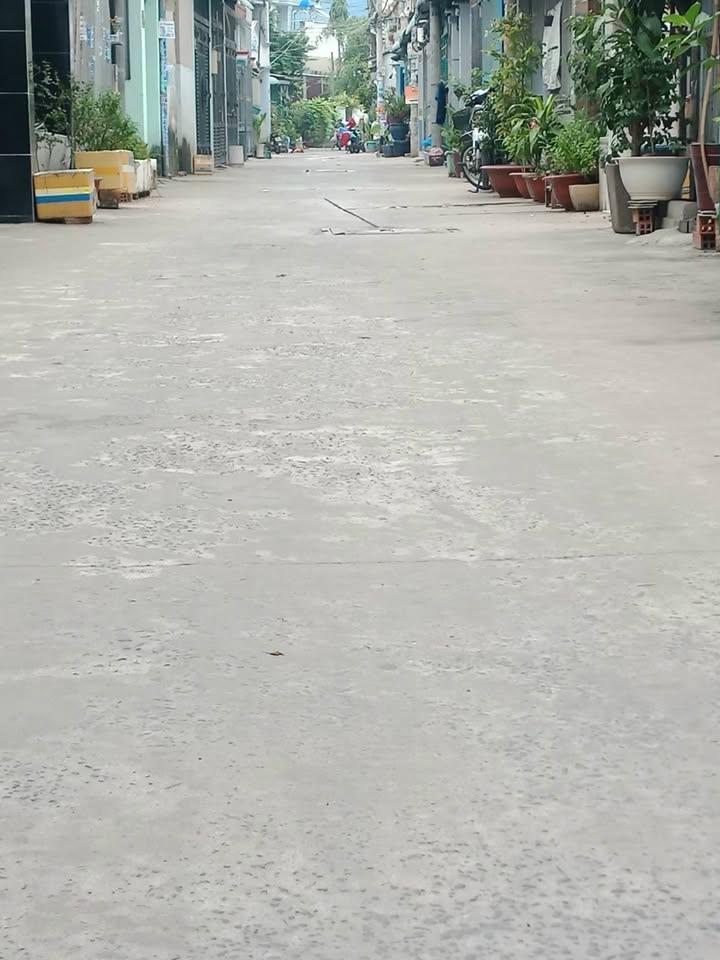 Nhà cấp 4 gác lửng Hiệp Thành Q12 41.7m² giá 2.45 tỷ - Sổ riêng chính chủ