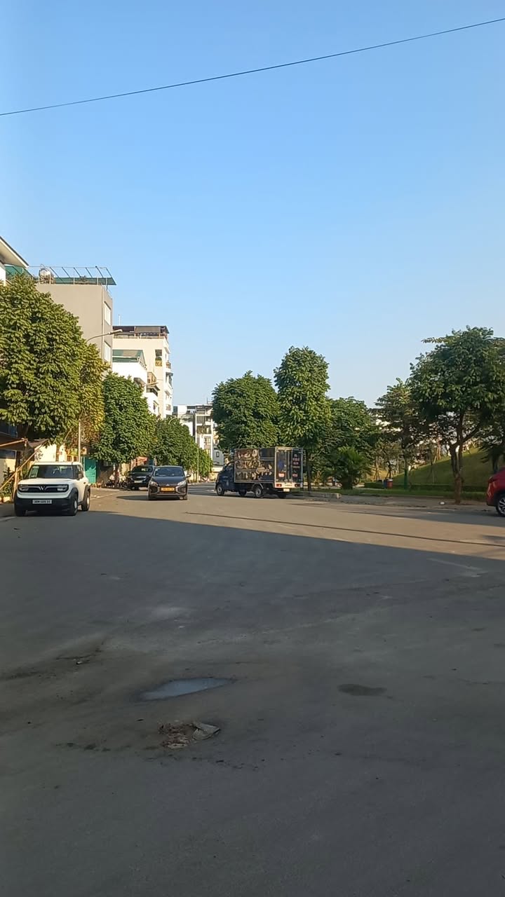 Nhà Ngọc Thụy 40m² giá 8 tỷ - Ô tô vào đất, vị trí đắc địa!