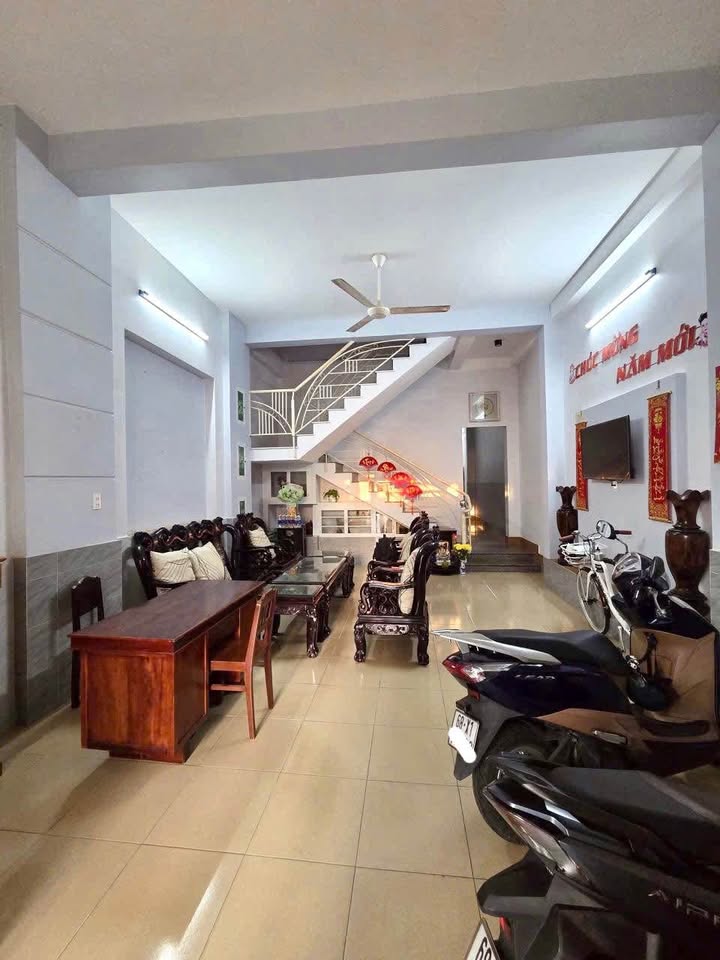 Nhà mặt tiền Phạm Hùng, Rạch Giá 100m² giá 3.6 tỷ - Chính chủ thương lượng!