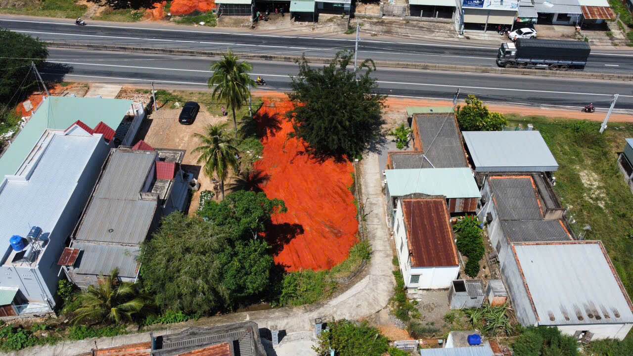 Đất thổ cư 300m² Quốc lộ 1A Hồng Sơn giá 2.1 tỷ - Sổ hồng riêng, thương lượng!