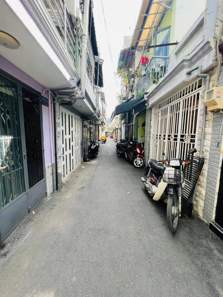 Nhà phố 1 trệt 1 lầu Phạm Văn Chiêu 35m² giá 3.95 tỷ - Sẵn sàng vào ở!