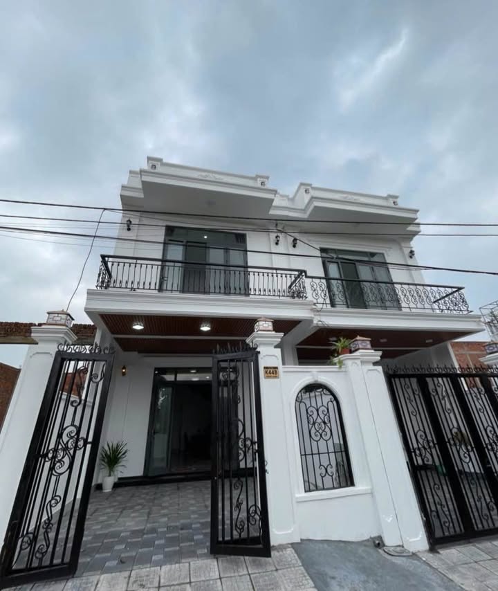 Nhà liền kề Kiệt 44 Phùng Quán - 82m² giá 2.89 tỷ - Vị trí đẹp, không lụt!