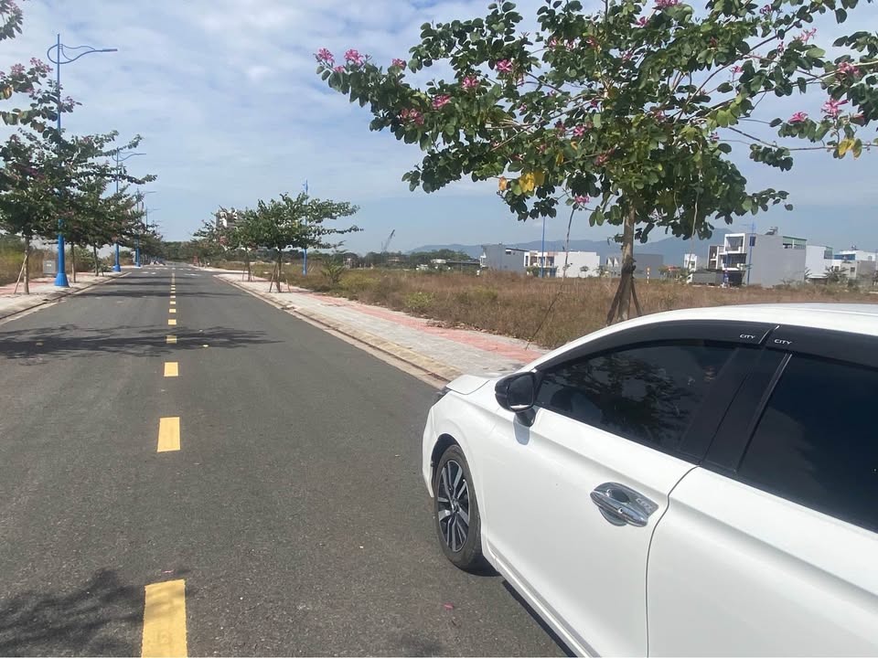 Đất nền TĐC Hoà Long Bà Rịa 90m² giá 2.4 tỷ - Phong thủy tốt, vị trí đẹp!