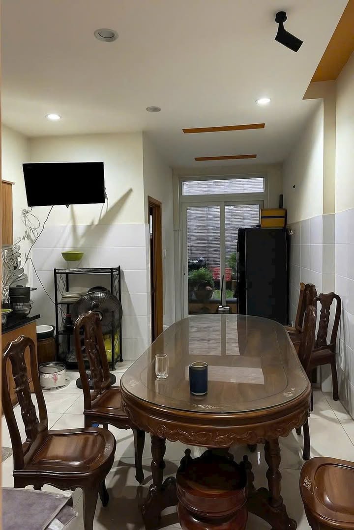 Nhà phố mặt tiền Trần Văn Kiểu, Quận 6, 80m² giá 14.2 tỷ - Đầu tư sinh lời ngay!