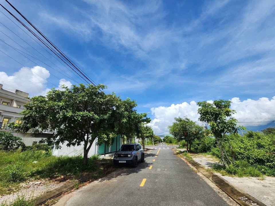 Shophouse Lakeside Trung Lập 16 Đà Nẵng 100m² giá 3.7 tỷ - Vị trí đẹp, hướng Tây Nam!